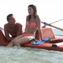 Vacanz...ieri oggi e domani: Fabio Massa in una scena del film con Martina Liberti