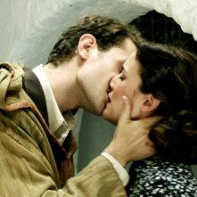 Il tempo del coraggio e dell'amore: Adriana Ugarte in un'immagine della serie