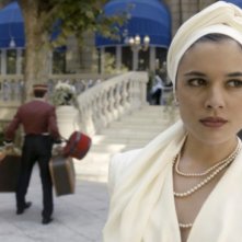 Il tempo del coraggio e dell'amore: un primo piano di Adriana Ugarte in un momento della prima stagione