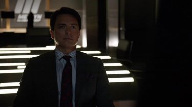 Arrow: John Barrowman nell'episodio Conti in sospeso, prima stagione