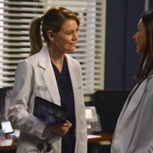 Grey's Anatomy: Ellen Pompeo e Caterina Scorsone nell'episodio We Are Never Getting Back Together