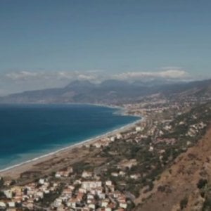 La moglie del sarto: un'immagine panoramica del film