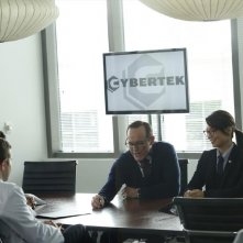 Agents of S.H.I.E.L.D.: Clark Gregg e Ming-Na Wen e di spalle Joel Johnstone, Paul Elia nell'episodio Ragtag