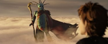 Dragon Trainer 2: Hiccup in una scena del film guarda impaurito il potente Drago