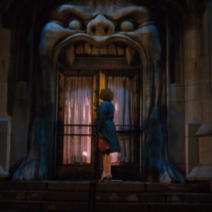 Lost River: Christina Hendricks in una scena del film