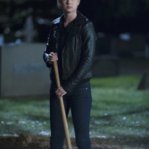 Revenge: un'immagine di Emily VanCamp nell'episodio Execution, terza stagione