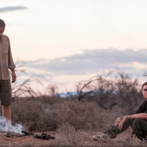 The Rover: Guy Pearce e Robert Pattinson in una scena