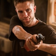 The Rover: Robert Pattinson in una scena