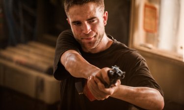 The Rover: Robert Pattinson in una scena