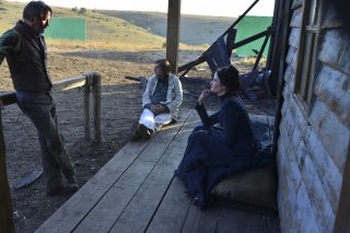 The Salvation: Mads Mikkelsen sul set con Eva Green e con il regista Kristian Levring