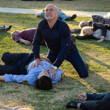 Under The Dome Dean Norris E Alexander Koch In Una Scena Di Heads Will Roll 372980