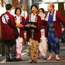 Rokugatsudou no sanshimai: una scena corale del film