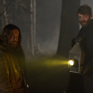 Salem: Shane West e Seth Gabel nell'episodio The Stone Child, della prima stagione