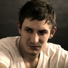 Snow in Paradise: Frederick Schmidt in una scena del film