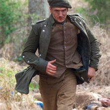 TURN: Seth Numrich nel primo episodio della serie