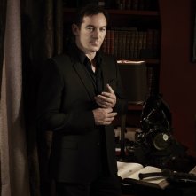 Rosemary's Baby: Jason Isaacs inuna foto promozionale