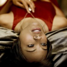 Zoe Saldana in un'immagine promozionale per Rosemary's Baby