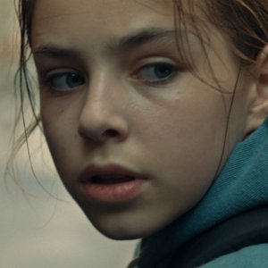 White God: Zsófia Psotta in un primo piano tratto dal film