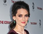 Winona Ryder e Peter Sarsgaard in Experimenter