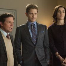 The Good Wife: Julinanna Margulies, Michael J. Fox e Matt Czuchry nell'episodio The Once Percent