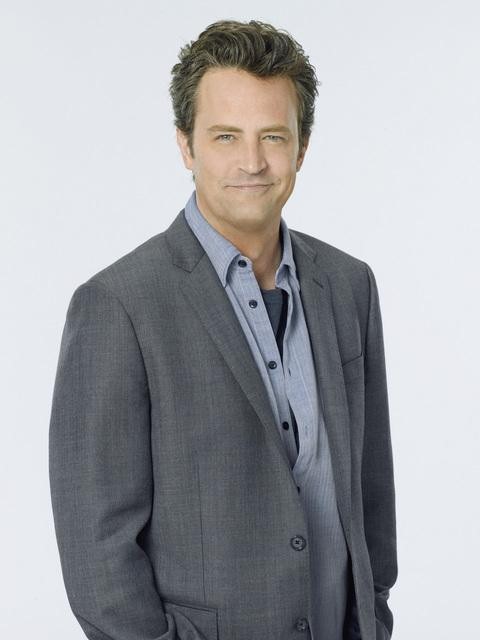L'attore Matthew Perry in un'immagine promozionale