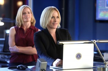 Patricia Arquette in una scena di CSI: Cyber