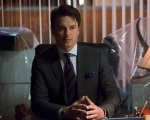 Arrow: John Barrowman passa a regular!