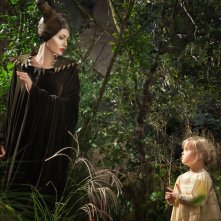 Maleficent: Angelina Jolie nel ruolo di Malefica in una scena tratta dal film