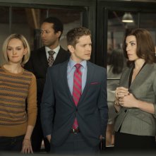 The Good Wife: Julianna Margulies, Jess Weixler e Matt Czuchry nell'episodio A Weird Year