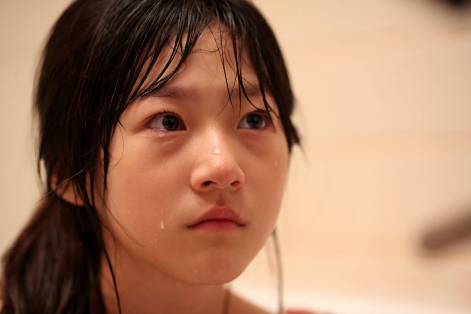 A Girl at My Door: la giovane protagonista Kim Sae Ron in una scena del film