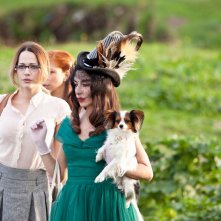 Pane e burlesque: Sabrina Impacciatore insieme a Laura Chiatti in una scena del film