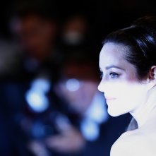 Cannes 2014: un primo piano di Marion Cotillard durante il red carpet di L'homme que l'on aimait trop