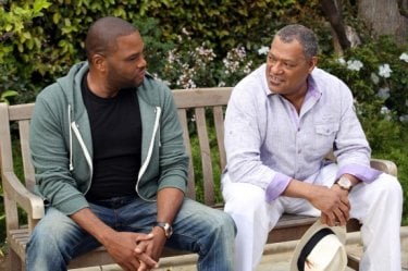 Black-ish: Laurence Fishburne in una scena