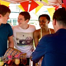 The Smoke: David Walmsley, Pippa Bennett-Warner, Gerard Kearns nel primo episodio