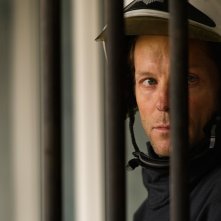 The Smoke: Jamie Bamber in un momento del primo episodio