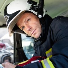 The Smoke: Jamie Bamber nel secondo episodio della prima stagione 