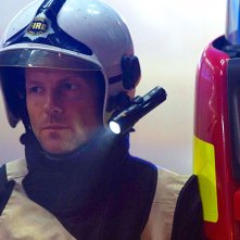 The Smoke: Jamie Bamber in una scena del settimo episodio