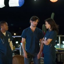 The Night Shift: Robert Bailey Jr., Eoin Macken, Jeananne Goossen, nel primo episodio della serie