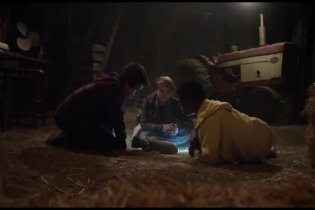 Trailer 3 - Earth to Echo