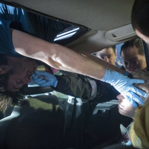The Night Shift: Eoin Macken in una scena del primo episodio della serie