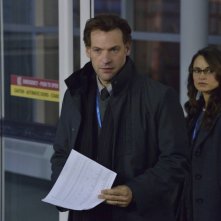 The Strain: Mia Maestro e Corey Stoll nel pilot