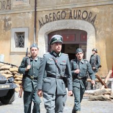 A testa alta: Johannes Brandrup in una scena della fiction