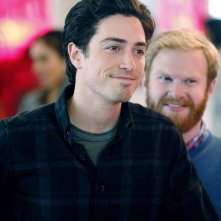 A to Z: Ben Feldman in una scena del pilot