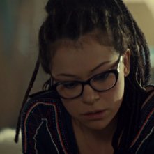 Orphan Black: Tatiana Maslany in una scena dell'episodio Endless Forms Most Beautiful