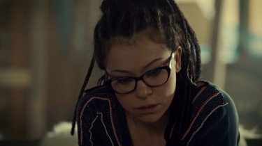 Orphan Black: Tatiana Maslany in una scena dell'episodio Endless Forms Most Beautiful