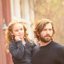 Orphan Black: Michiel Huisman e Skyler Wexler nell'episodio Mingling Its Own Nature With It