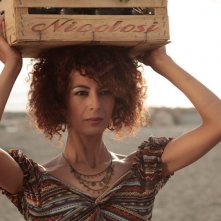 Quando si muore... si muore: Nadia Kibout in una scena del film