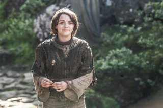 Il trono di spade: Maisie Williams nell'episodio The Mountain and the Viper