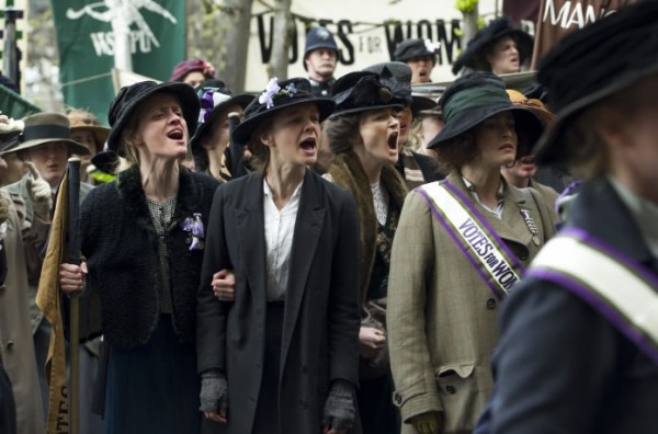 Suffragette: Carey Mulligan ed Helena Bonham Carter nella prima immagine del film