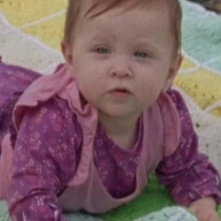 The Walking Dead: La piccola Judith in una scena dell'episodio Il bosco